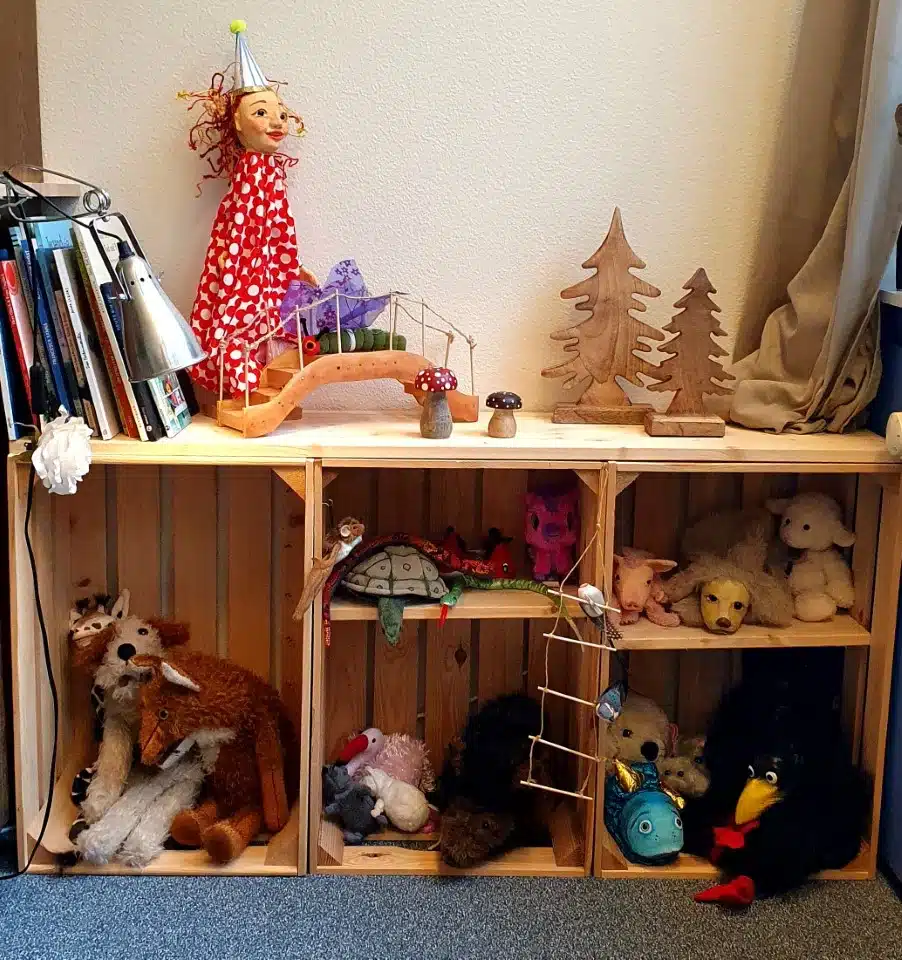 Einblicke, Praxis, Figurenspieltherapie, Tiere, Bücher, Requisiten